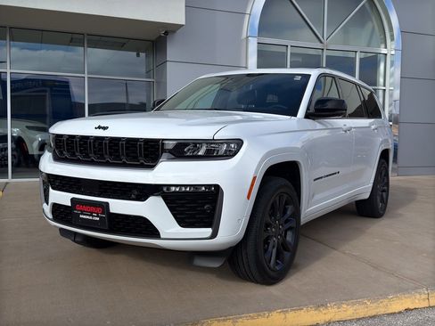 New 2026 Jeep Grand Cherokee L Limited image 2