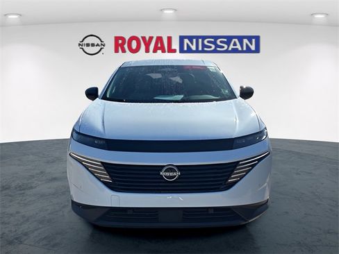 Used 2025 Nissan Murano SV image 2