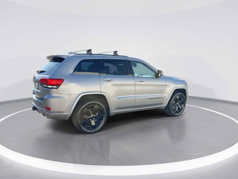 Used 2015 Jeep Grand Cherokee Altitude AWD/4WD image 8