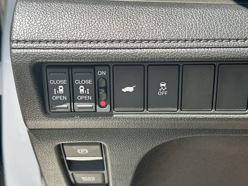 Used 2025 Honda Odyssey EX-L image 27