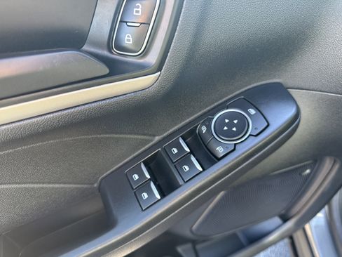 Certified 2022 Ford Escape S image 20