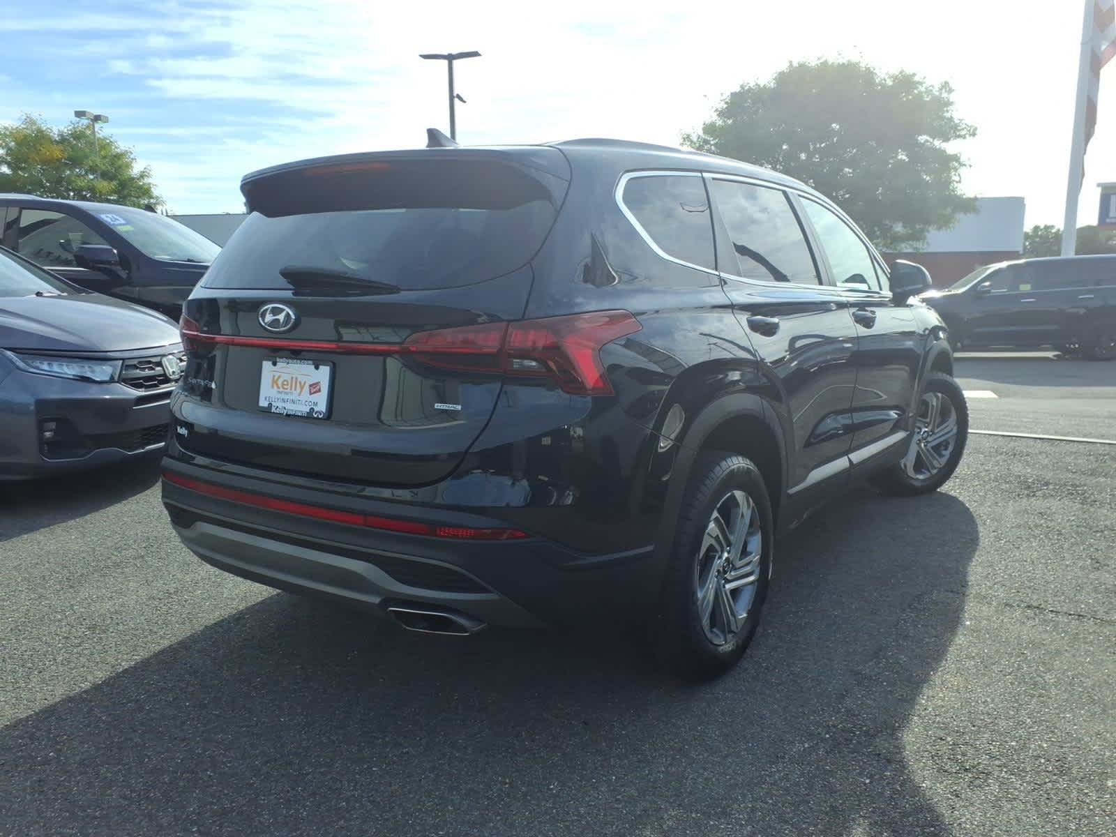 Used 2021 Hyundai Santa Fe SE AWD/4WD image 4