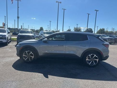 New 2026 Chevrolet Equinox EV LT image 6