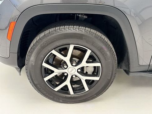 Used 2024 Jeep Grand Cherokee Limited w/ Trailer Tow Package image 28