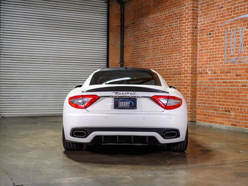 Used 2015 Maserati GranTurismo MC image 3