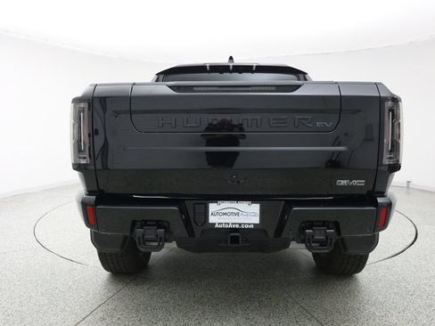 Used 2025 GMC Hummer EV 2X w/ LPO, Dark Essentials Package AWD/4WD image 5