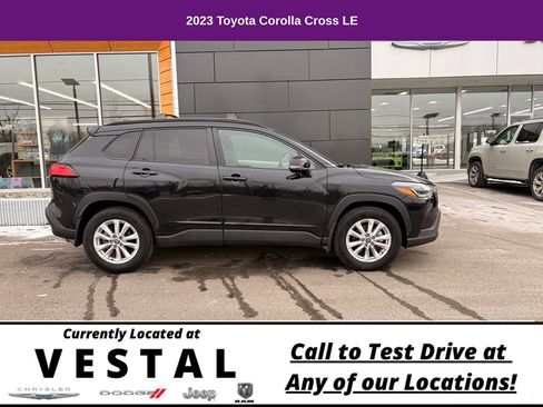 Used 2023 Toyota Corolla Cross LE image 5