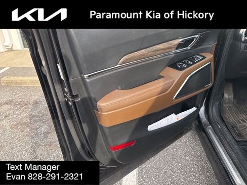Used 2022 Kia Telluride SX w/ SX Prestige Package AWD/4WD image 8