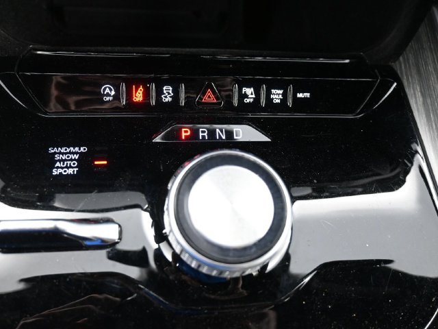 Used 2024 Jeep Wagoneer Series II AWD/4WD image 15