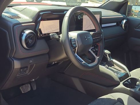 Certified 2024 Chevrolet Colorado Z71 w/ Z71 Convenience Package 2 image 10