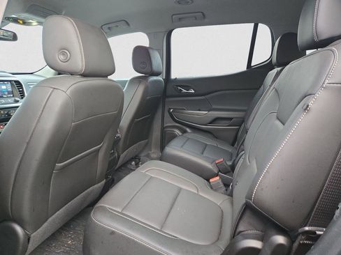 Used 2023 GMC Acadia SLT w/ Elevation Edition image 16