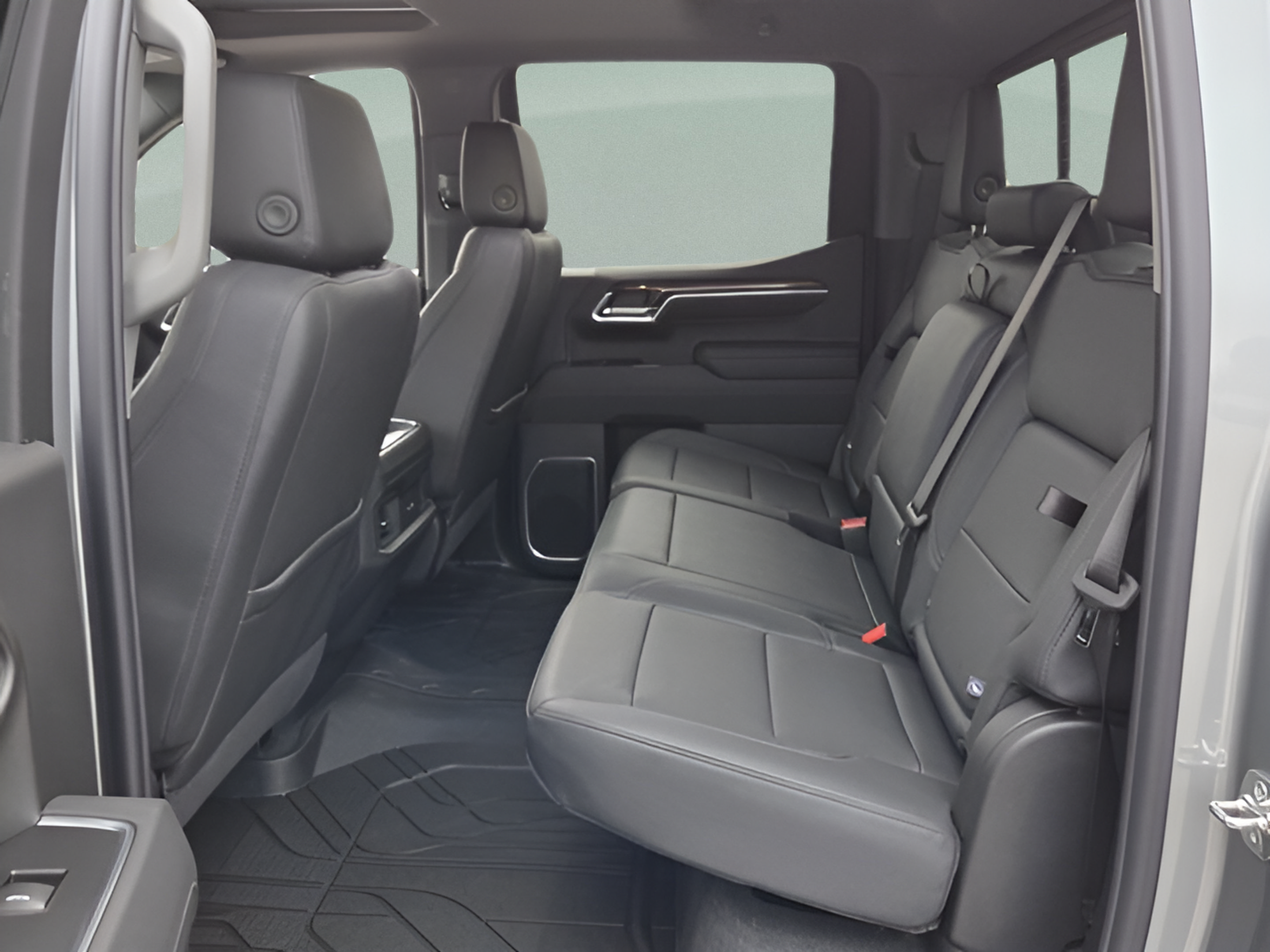 New 2026 Chevrolet Silverado 1500 RST w/ Redline Edition AWD/4WD image 10