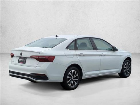 Used 2024 Volkswagen Jetta S image 5