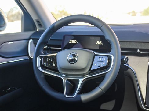 New 2025 Volvo EX90 Plus image 14