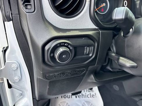 Used 2025 Jeep Wrangler Unlimited Sport AWD/4WD image 15