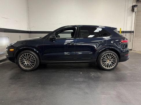 Used 2023 Porsche Cayenne AWD/4WD image 8