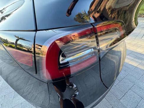 Used 2023 Tesla Model Y Long Range AWD/4WD image 31
