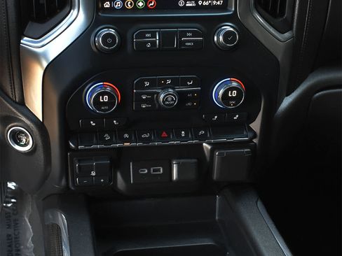 Used 2020 Chevrolet Silverado 1500 LT Trail Boss AWD/4WD image 13