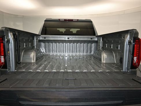 Used 2025 GMC Sierra 1500 SLT AWD/4WD image 25