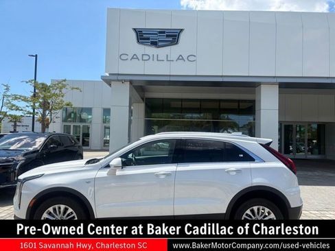 Certified 2024 Cadillac XT4 Luxury w/ Cold Weather Package FWD image 1