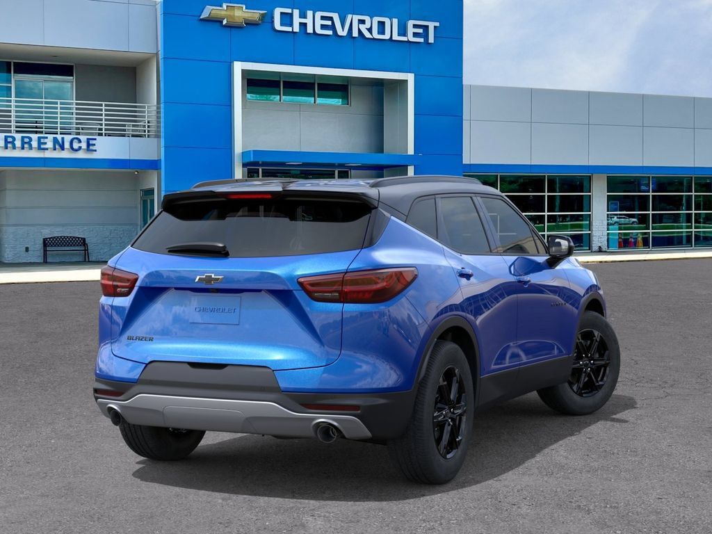New 2026 Chevrolet Blazer LT w/ Midnight/Sport Edition FWD image 4