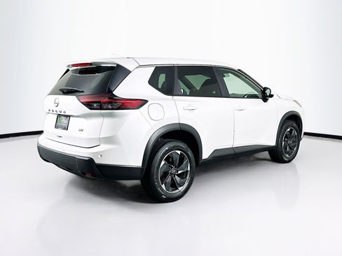 Used 2024 Nissan Rogue SV FWD image 9