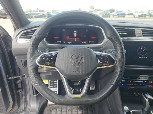 Used 2022 Volkswagen Tiguan SE R-Line image 7