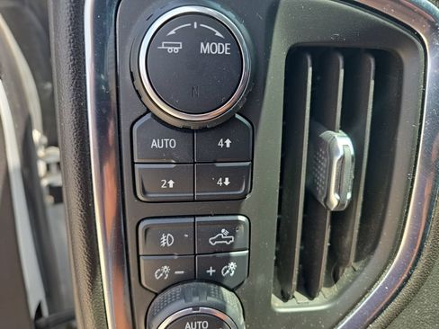 Used 2020 Chevrolet Silverado 1500 LTZ AWD/4WD image 15