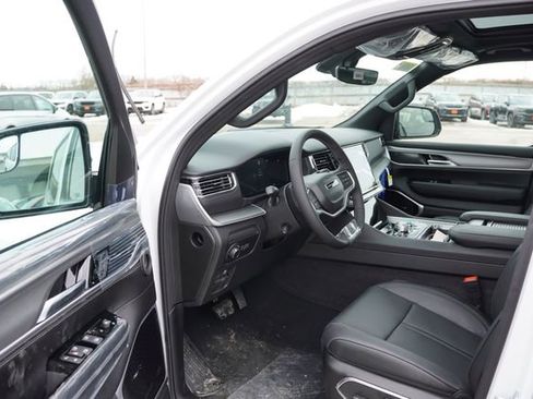 New 2026 Jeep Grand Wagoneer Limited AWD/4WD image 10