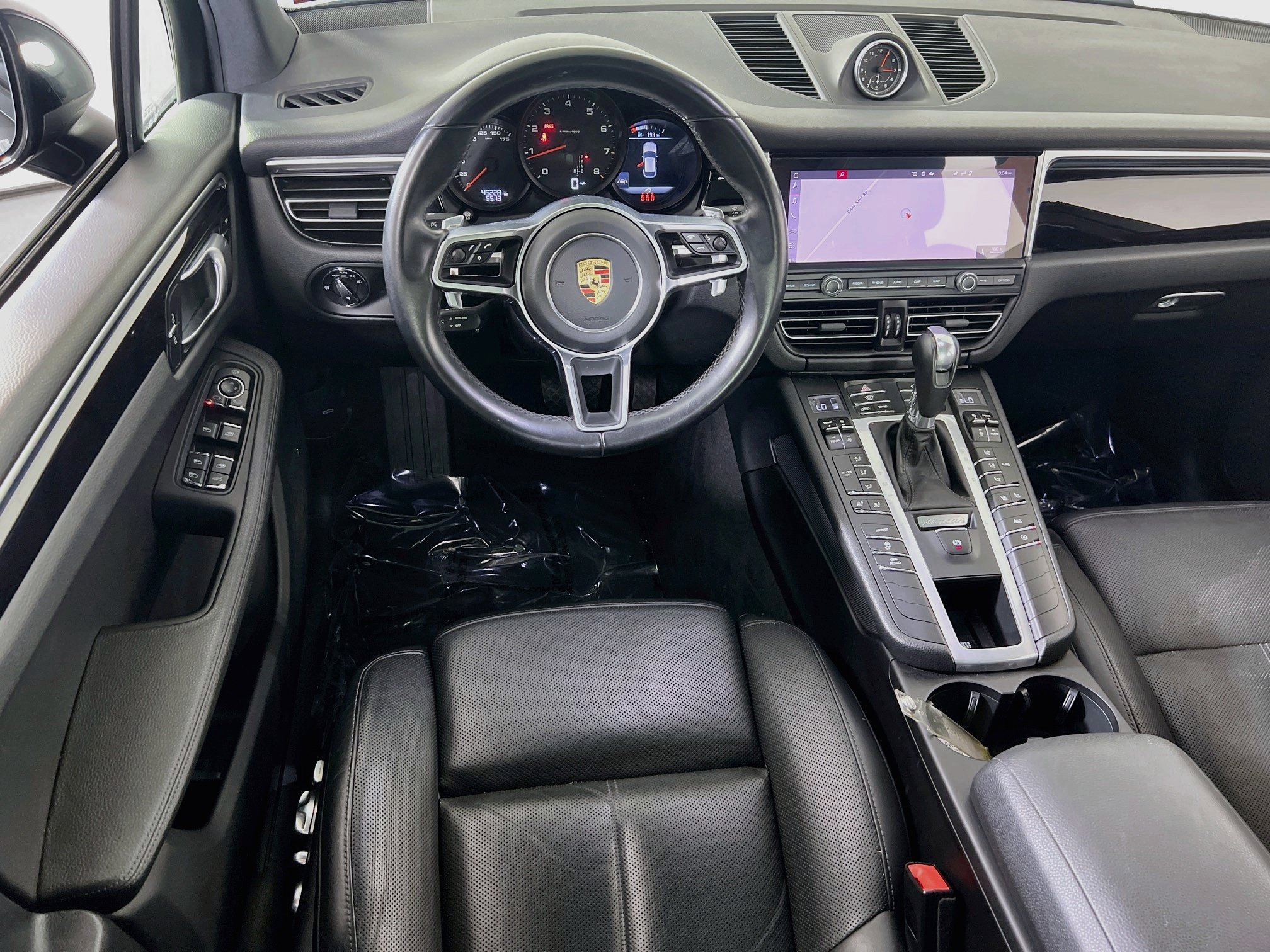 Used 2020 Porsche Macan AWD/4WD image 23