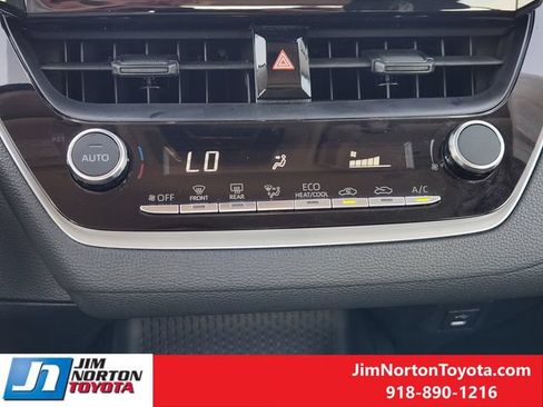 Used 2025 Toyota Corolla LE FWD image 19