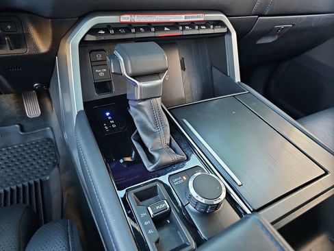 Used 2025 Toyota Tundra Platinum w/ Tow Tech Package image 15