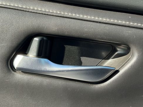 Used 2024 Nissan Sentra SV FWD image 8
