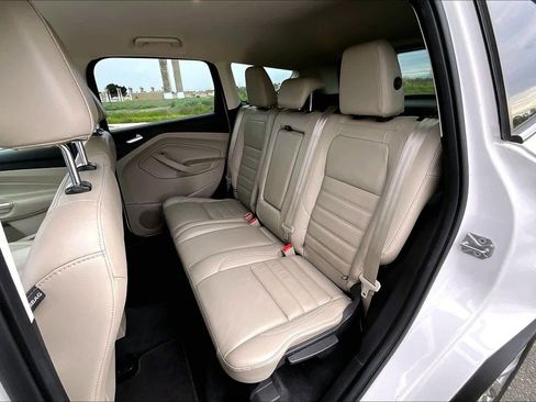 Used 2017 Ford Escape Titanium image 19