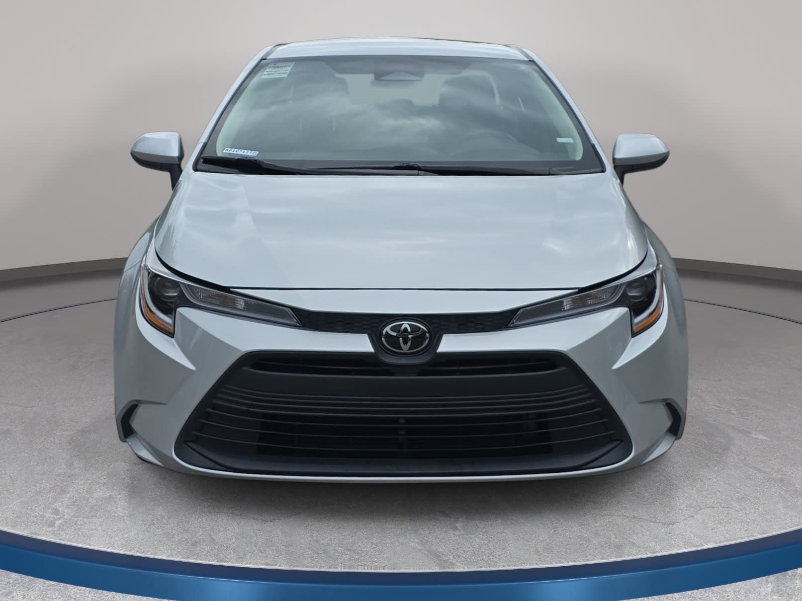 Used 2024 Toyota Corolla LE FWD image 2