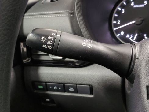 Used 2025 Nissan Sentra SV image 27