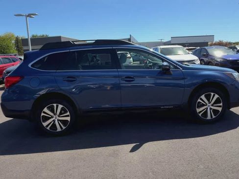 Used 2019 Subaru Outback 2.5i Limited w/ Popular Package #2 AWD/4WD image 9