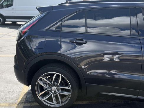 Used 2022 Cadillac XT4 Sport w/ Enhanced Visibility Package AWD/4WD image 4