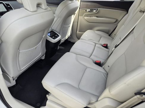 Used 2023 Volvo XC90 B6 Plus w/ Protection Package Premier AWD/4WD image 13