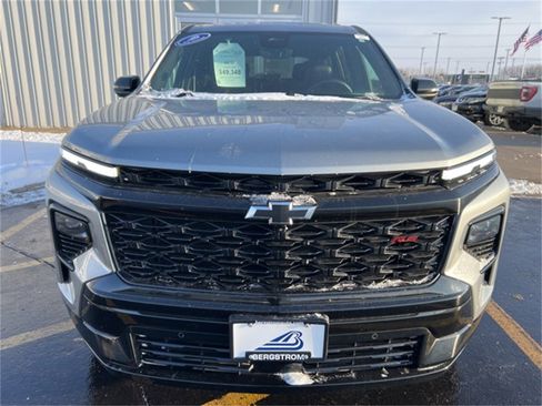 Used 2024 Chevrolet Traverse RS w/ LPO, Floor Liner Package image 3