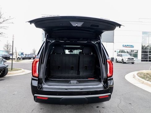 Used 2022 GMC Yukon SLT w/ SLT Premium Package image 60