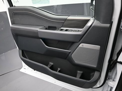 New 2025 Ford F150 Lariat w/ Equipment Group 502A High image 16