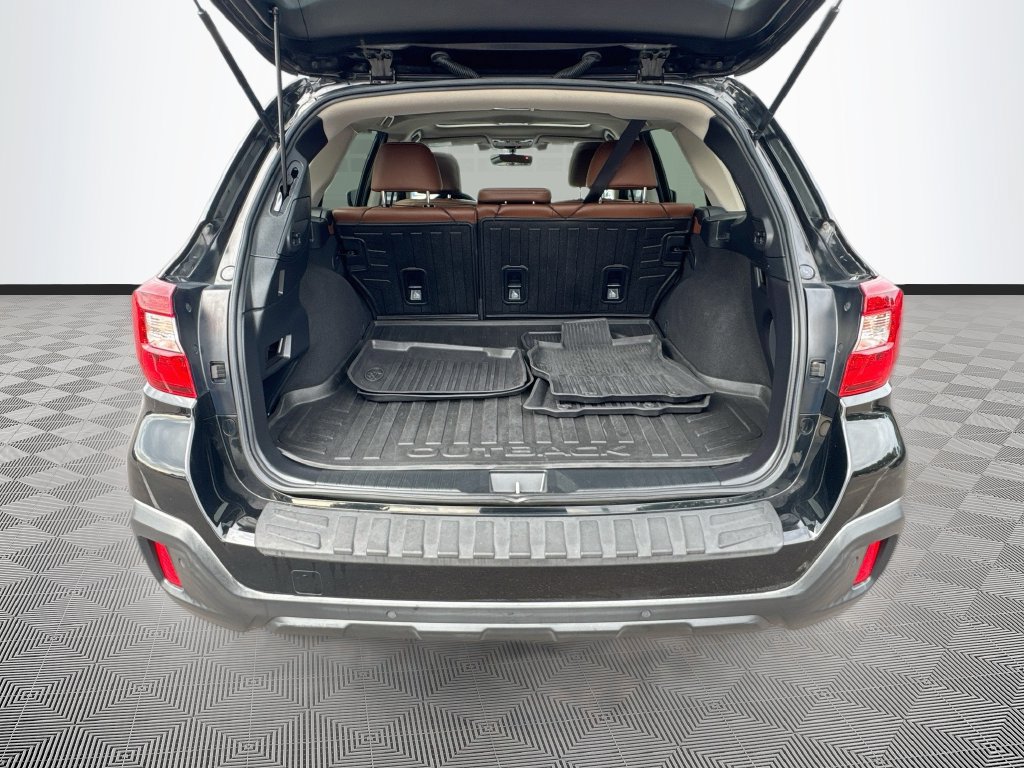 Used 2018 Subaru Outback 3.6R Touring AWD/4WD image 27