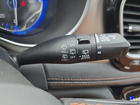 New 2026 Chrysler Pacifica Pinnacle image 23