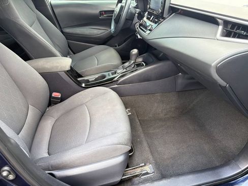 Used 2022 Toyota Corolla LE FWD image 11