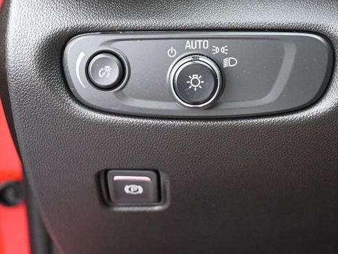 Used 2022 Chevrolet Blazer LT image 36