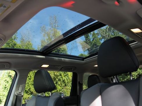 Used 2023 Subaru Ascent Onyx Edition image 16