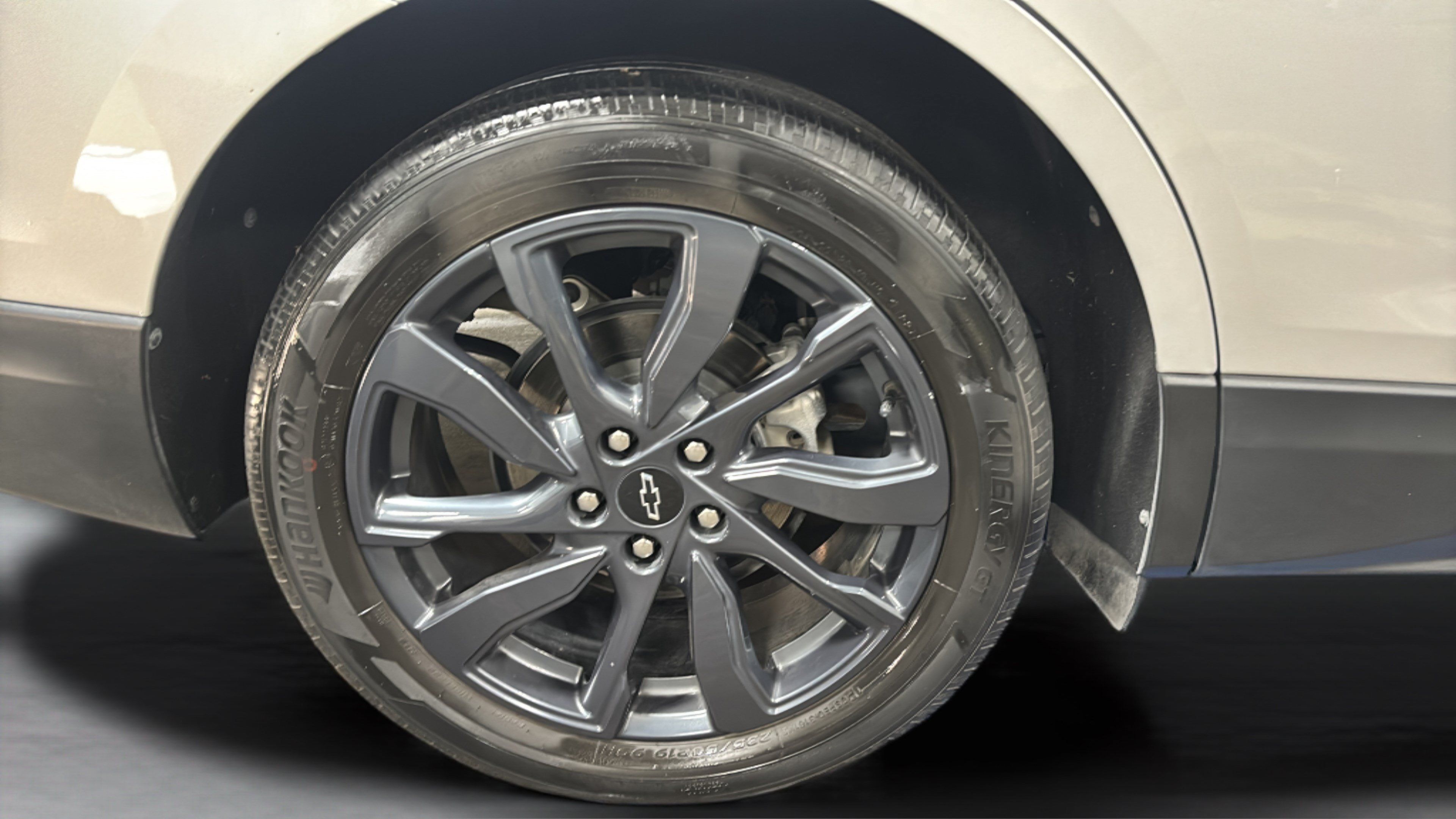Used 2022 Chevrolet Equinox RS w/ Infotainment Package FWD image 30