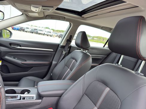 New 2026 Nissan Altima 2.5 SR AWD/4WD image 26