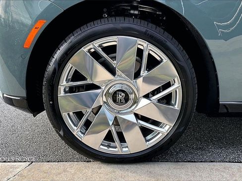 New 2026 Rolls-Royce Cullinan image 16